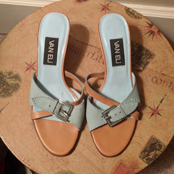 Van Eli light blue buckled heels brown detailing - Picture 3 of 5